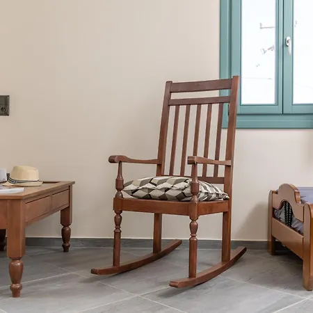 Ligaridia Stone & Sea Traditional *
